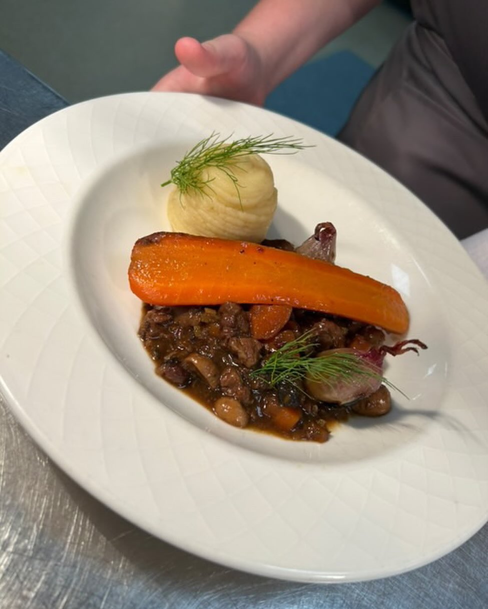 468296450 17888613642108446 9032981714203559715 N